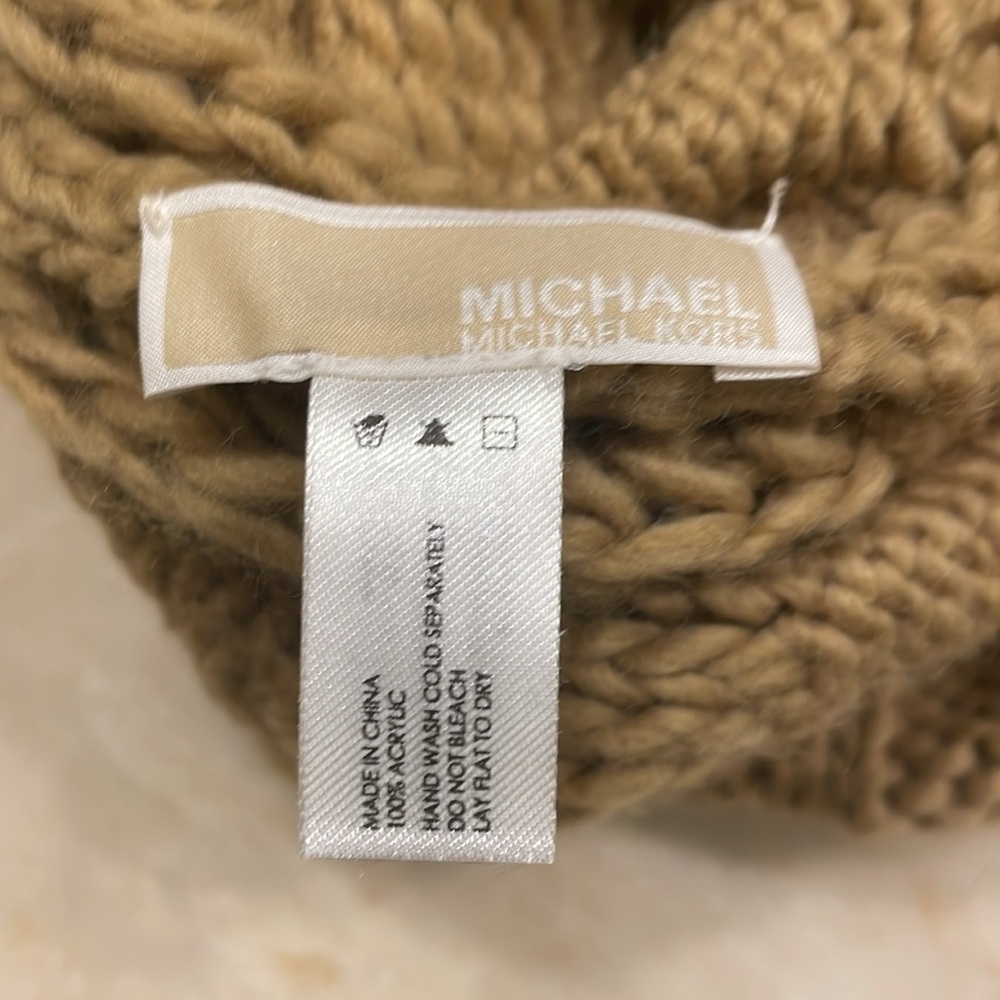 Michael Kors - Picture 3 of 3